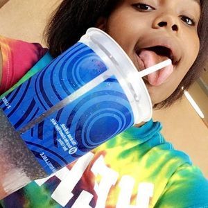 Meet your Posher, Shelly